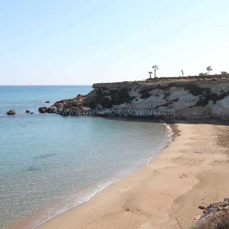 Modern Studio Apartment Armonia Court Paralimni Zewnętrze zdjęcie
