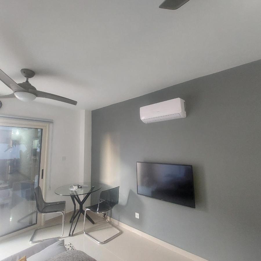 Modern Studio Apartment Armonia Court Paralimni Zewnętrze zdjęcie