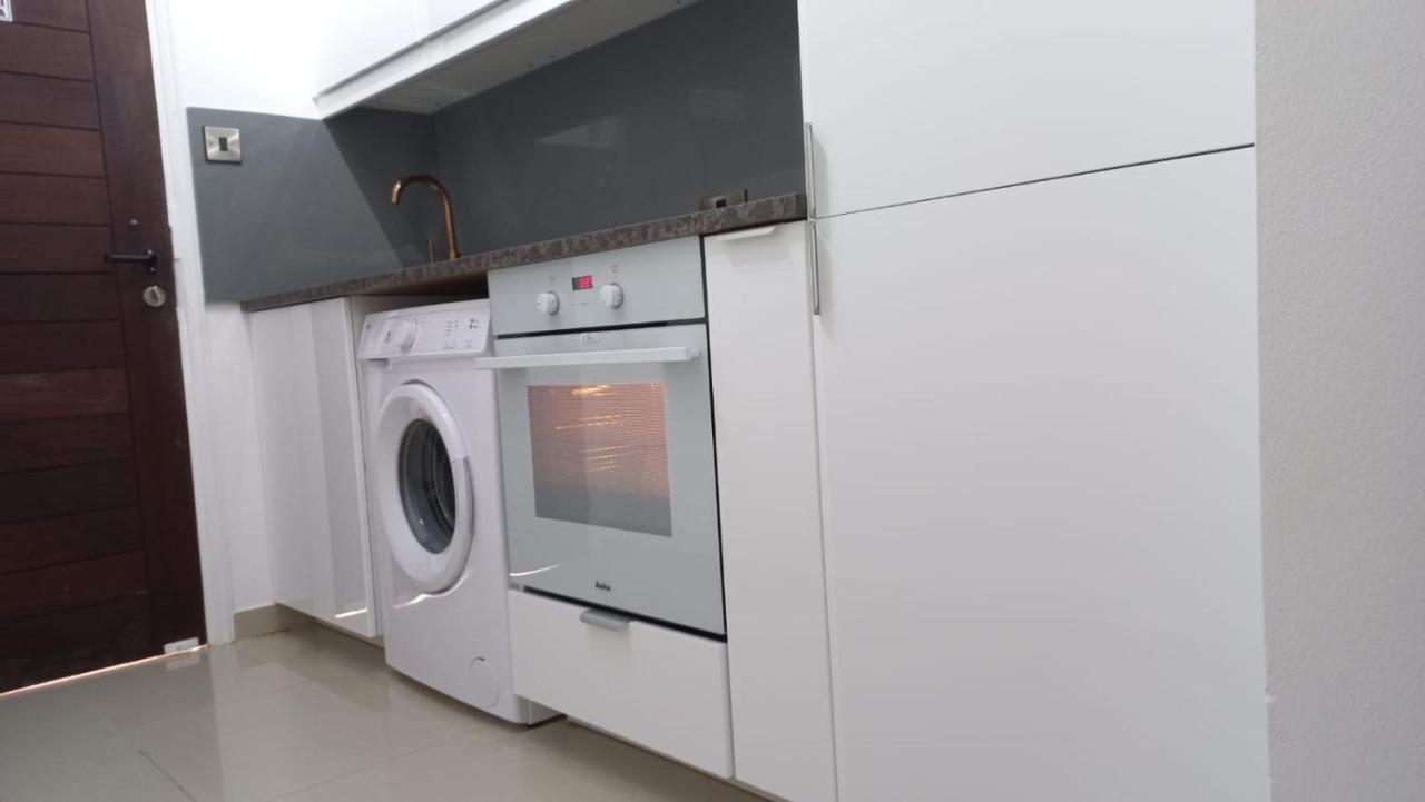 Modern Studio Apartment Armonia Court Paralimni Zewnętrze zdjęcie